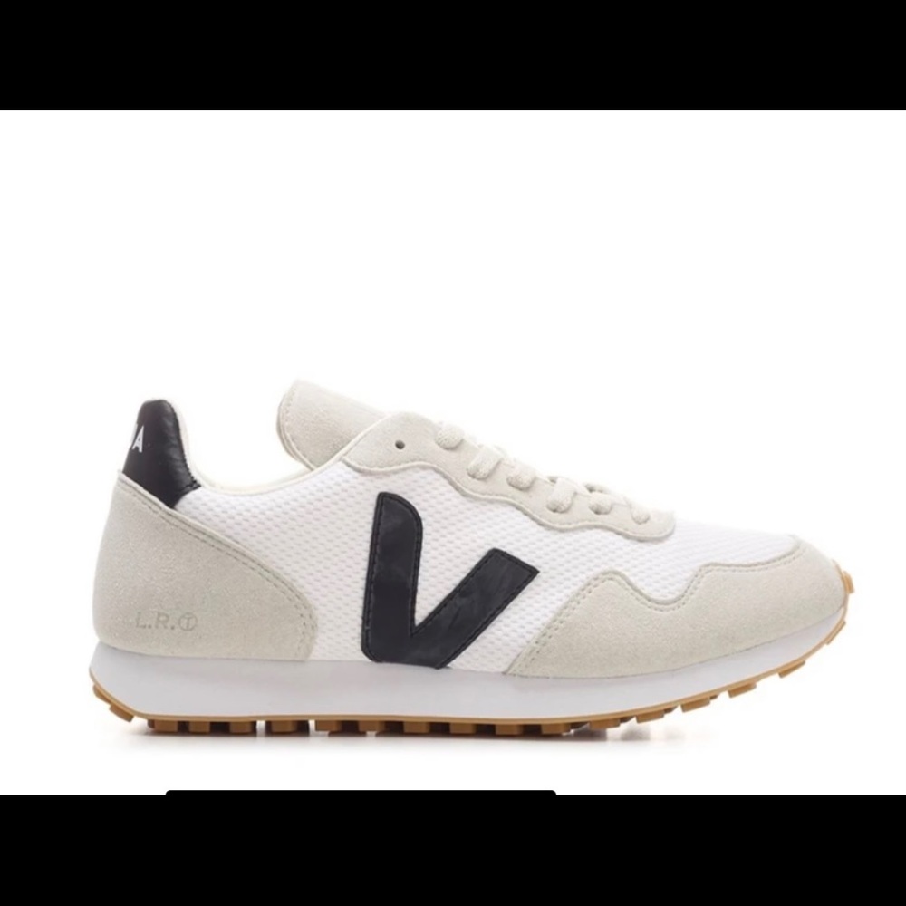 Brand new Veia SDU RT sneakers!